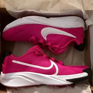 Nike Kids Star Runner 4 - Fierce Pink & White & Black
